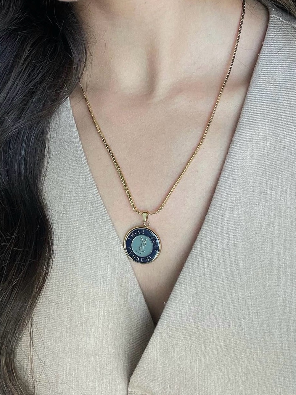 YSL Navy Seal Pendant paired with 18K gold plated flat chain - Picture 2 of 2